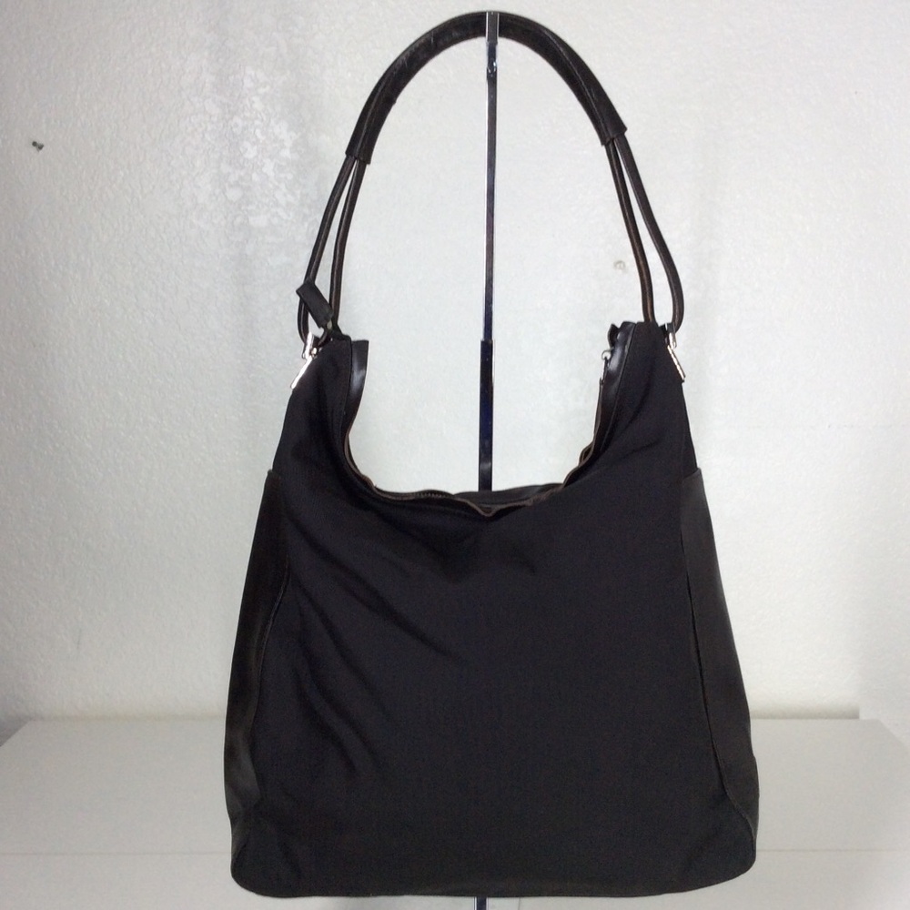 Auth GUCCI Black Nylon Canvas and Leather Tote Shoulder Bag Purse - Picture 5 of 16